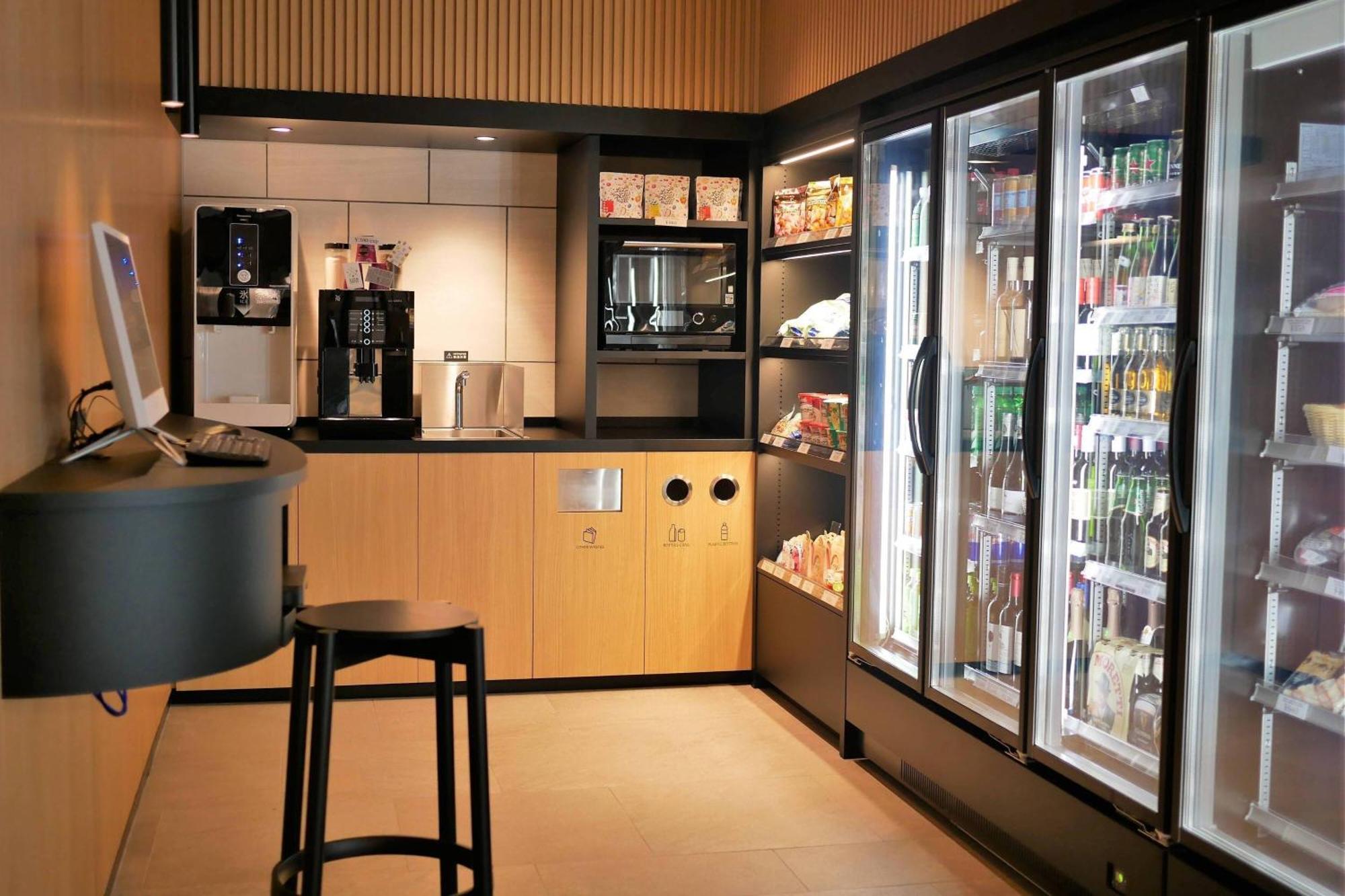 Отель Fairfield By Marriott Osaka Namba Экстерьер фото